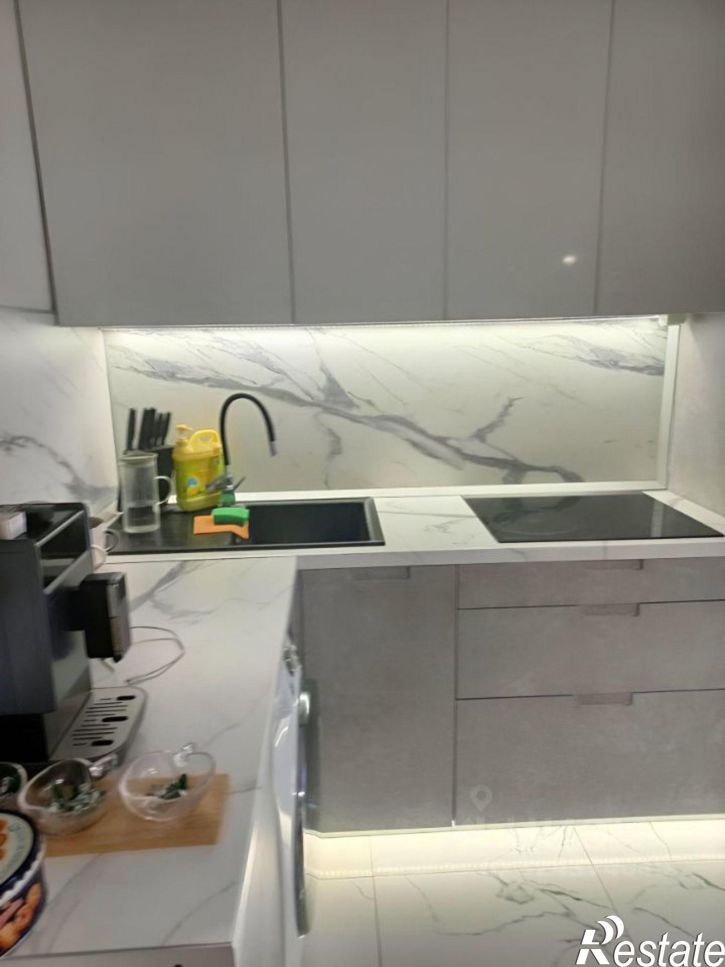 2-комн квартира улица Юрина, 168К,  д. 168К