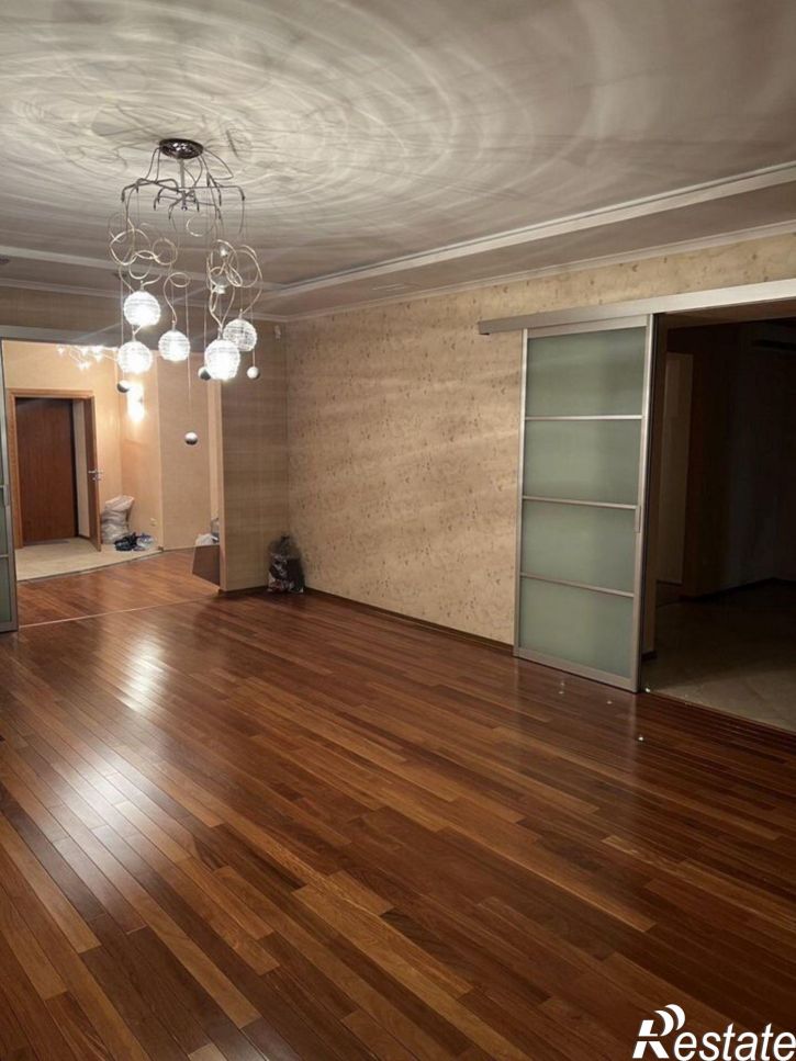 4-комн квартира ул Папанинцев, 102/31,  д. 102/31