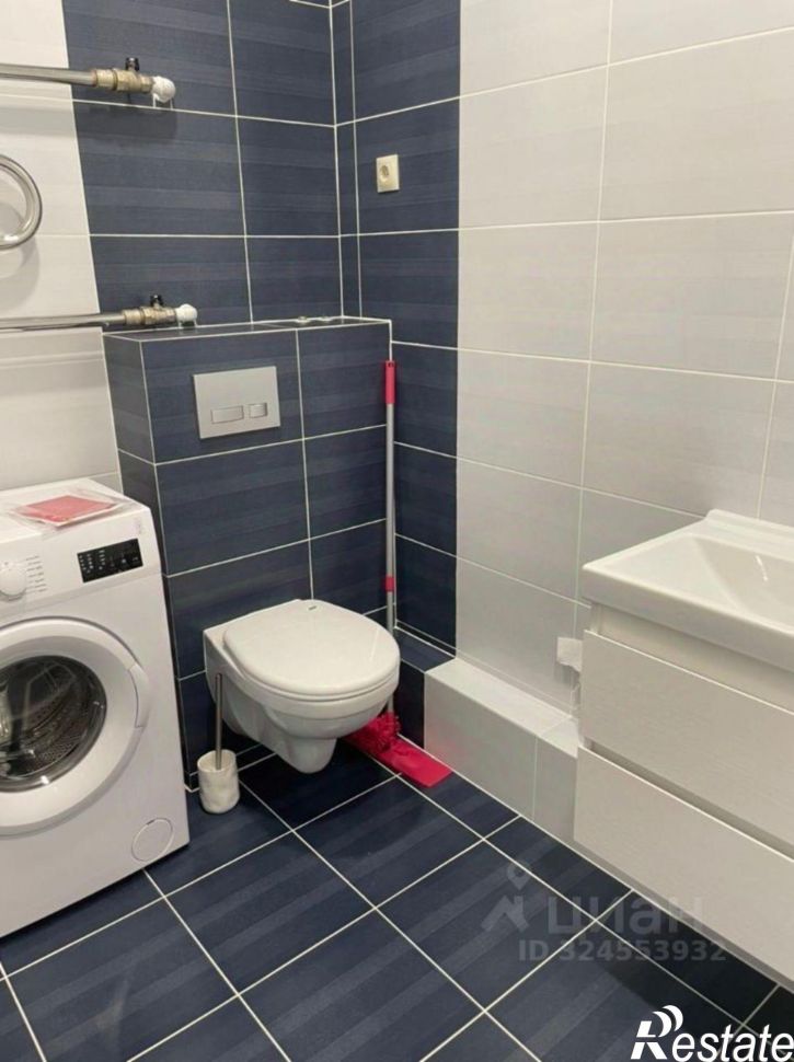 2-комн квартира улица им. Василия Тимофеевича Христенко, 15,  д. 15