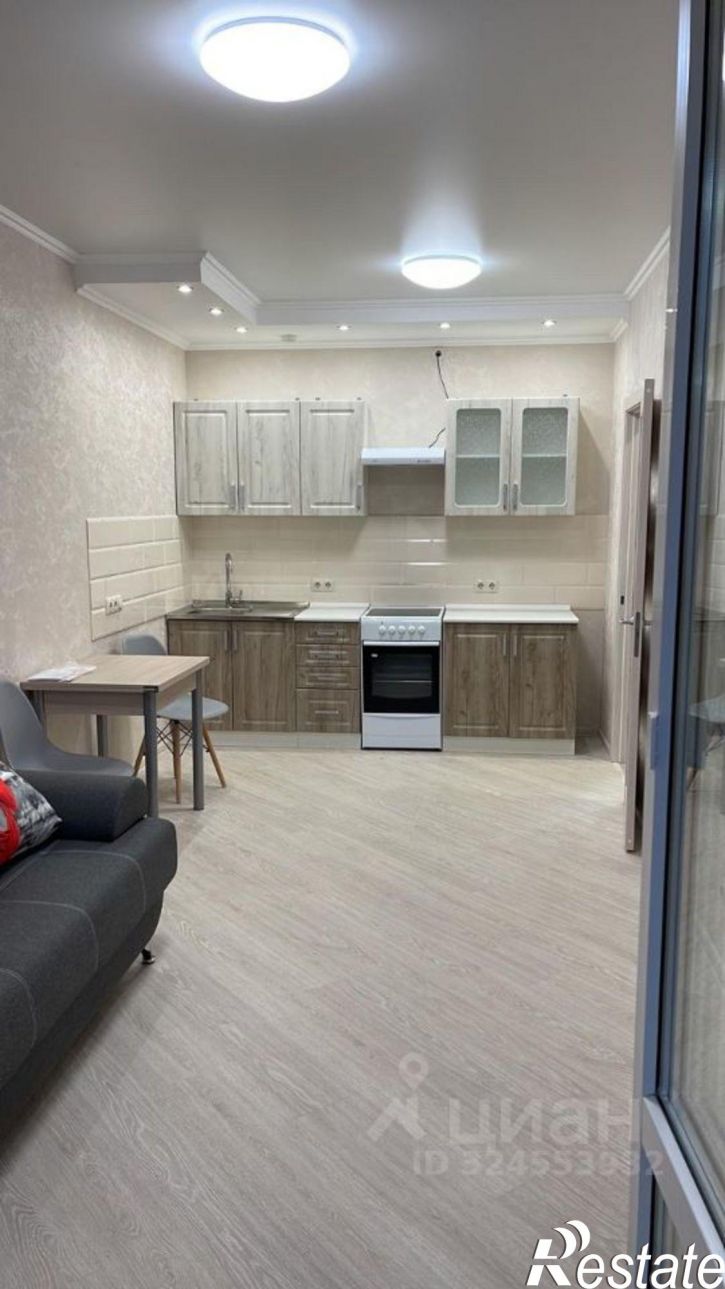 2-комн квартира улица им. Василия Тимофеевича Христенко, 15,  д. 15