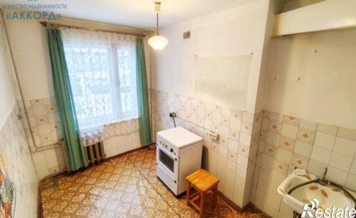 3-комн квартира улица Антона Петрова, 214,  д. 214