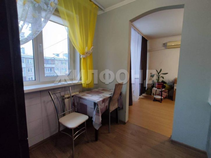 3-комн квартира Антона Петрова улица, д.152