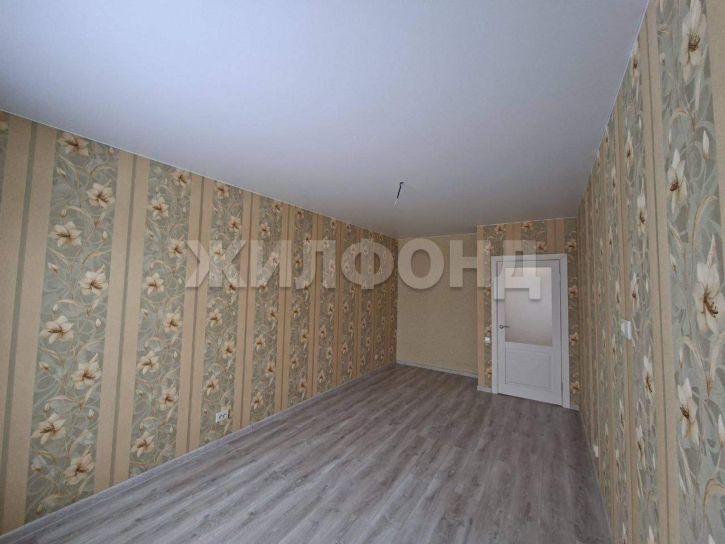 3-комн квартира Власихинская улица, д.65ак3