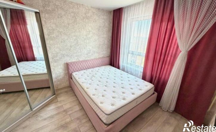 2-комн квартира улица Юрина, 204Ж,  д. 204Ж