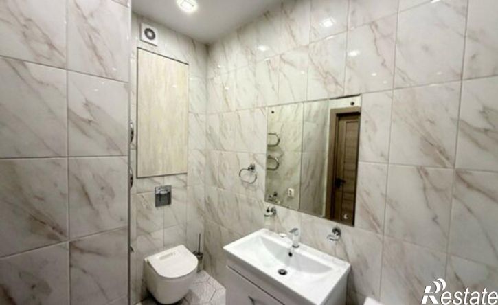 2-комн квартира улица Юрина, 204Ж,  д. 204Ж