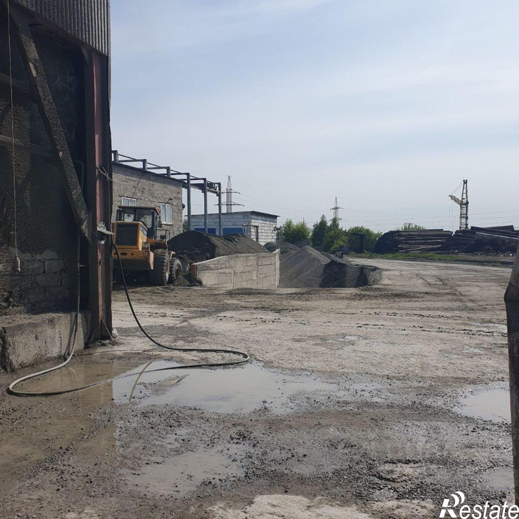 Купить производственную площадь за 240 003 000 рублей на Трактовая улица, 19Б