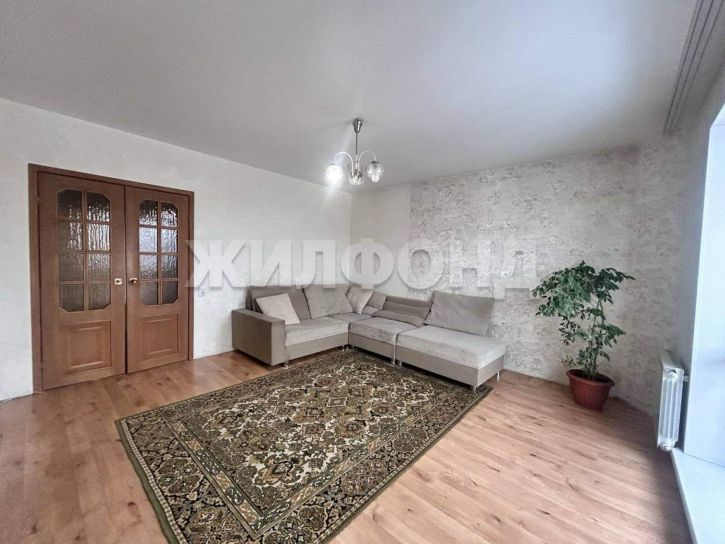 4-комн квартира Шумакова улица, д.53