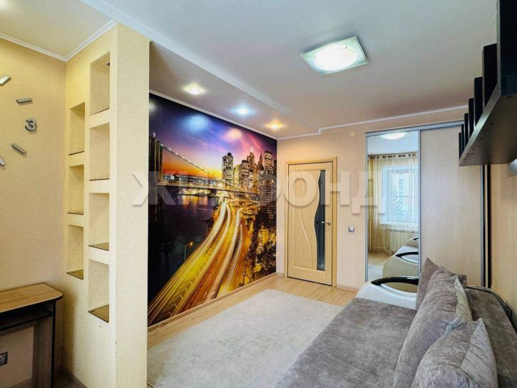 4-комн квартира Новгородская улица, д.26