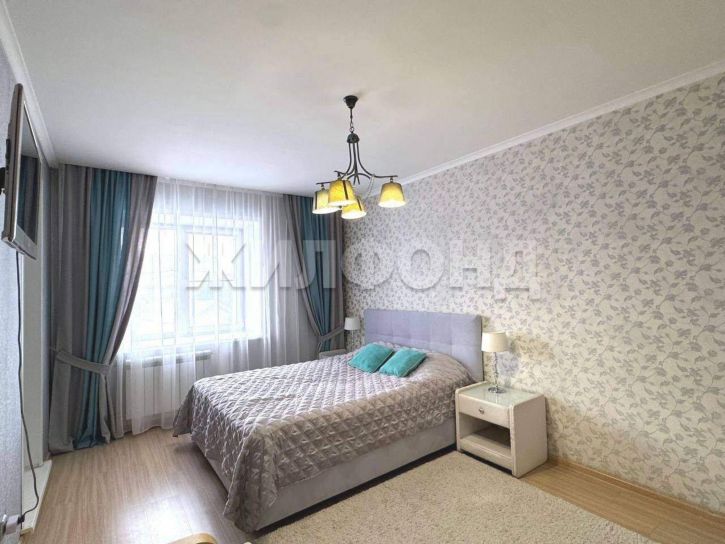 4-комн квартира Новгородская улица, д.26