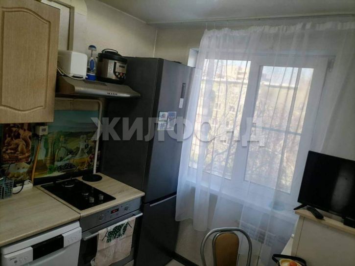 3-комн квартира Анатолия улица, д.220