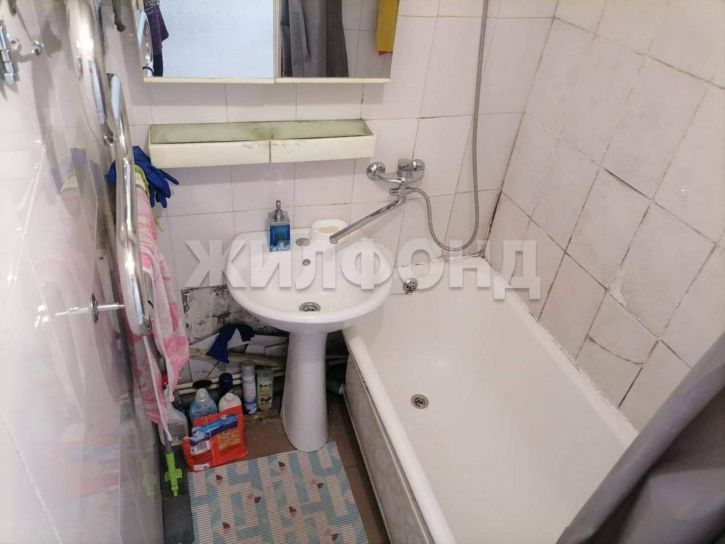 3-комн квартира Анатолия улица, д.220