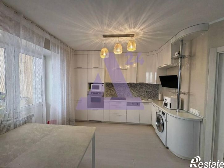 3-комн квартира улица Балтийская, дом 42а