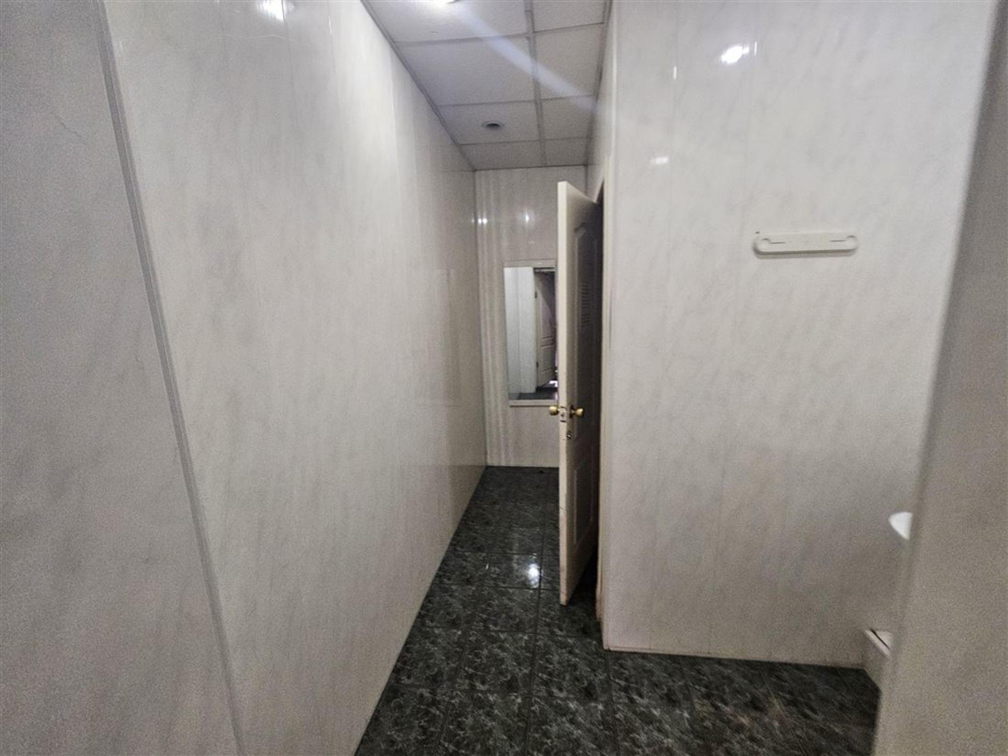 Сдать торговое помещение за 333 795 рублей на пр-кт Калинина, д. 22