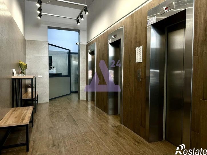 3-комн квартира улица Папанинцев, дом 111