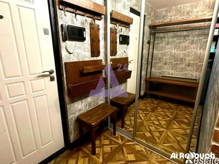 3-комн квартира улица Папанинцев, дом 111