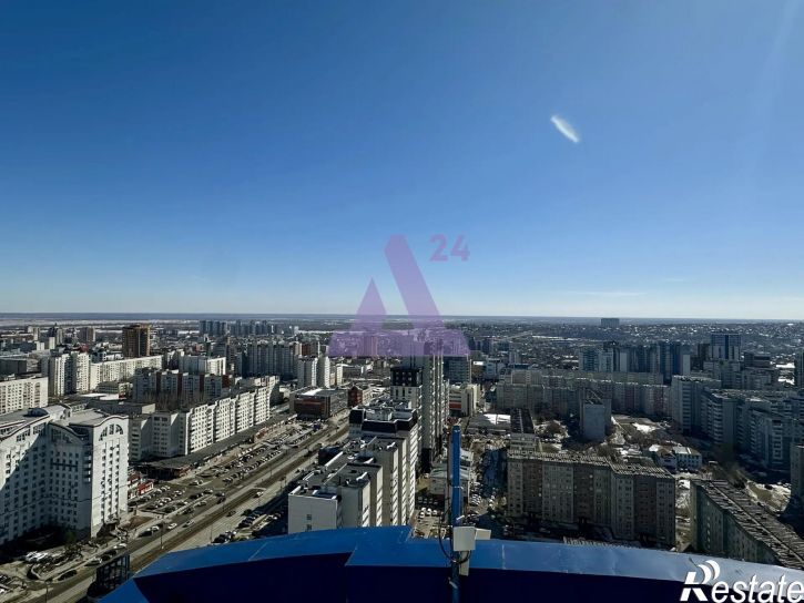 3-комн квартира улица Папанинцев, дом 111