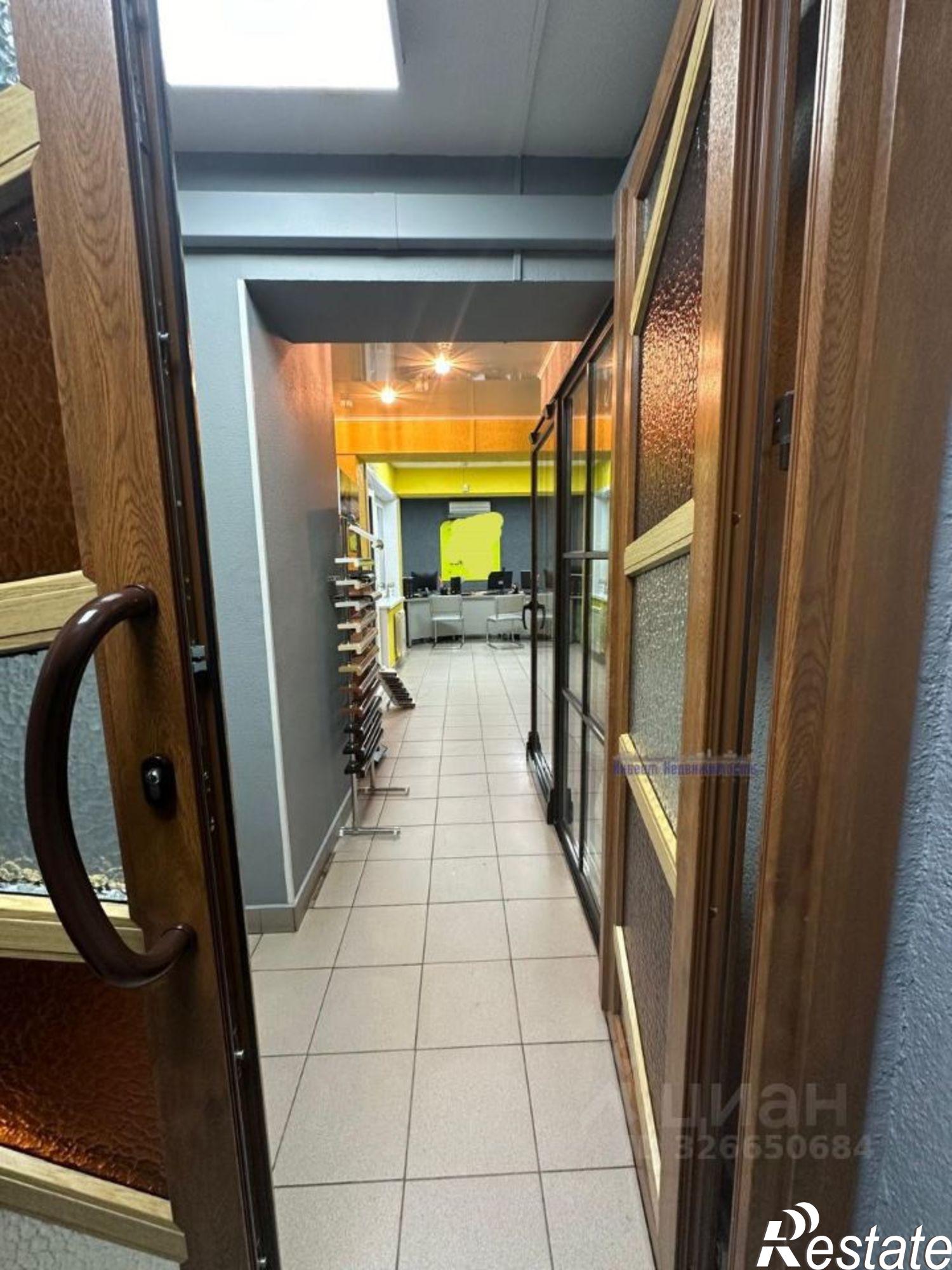 Купить офис, помещение под офис за 14 999 100 рублей на ул Молодежная, 44