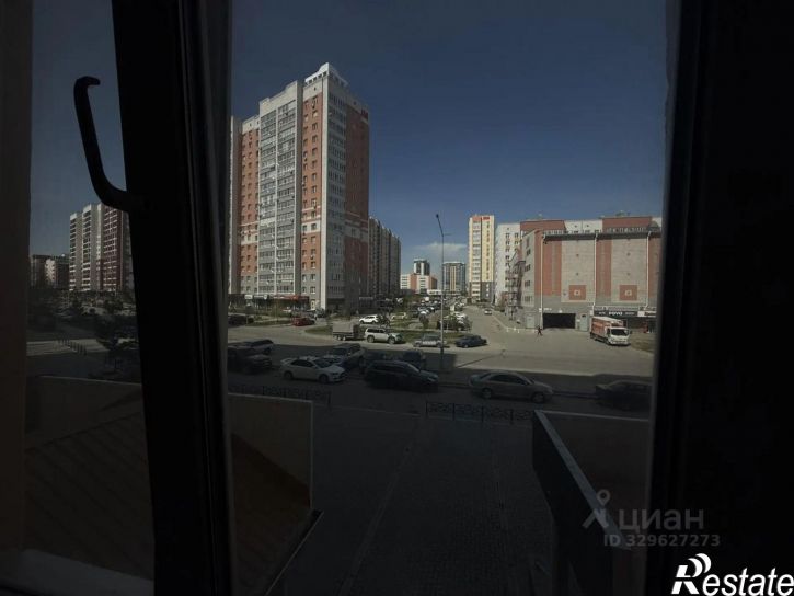 3-комн квартира ул Сергея Семенова, 19,  д. 19