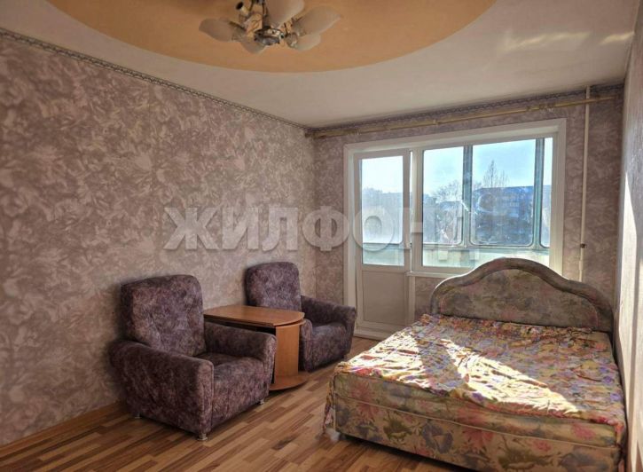 2-комн квартира Антона Петрова улица, д.128