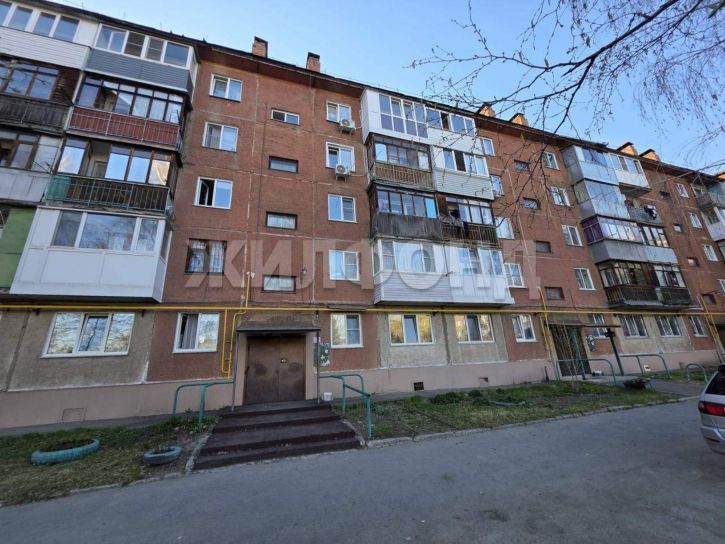 2-комн квартира Антона Петрова улица, д.128