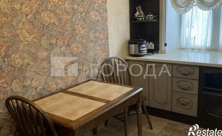 5-комн квартира улица Попова, 100,  д. 100