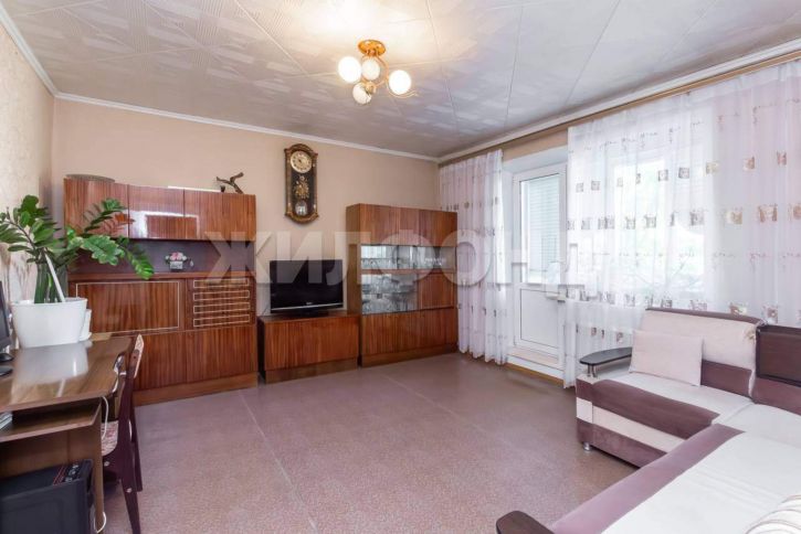 3-комн квартира Островского улица, д.8