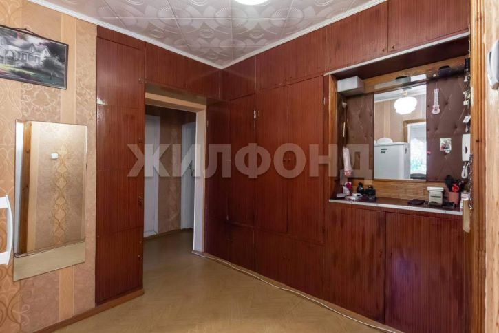 3-комн квартира Островского улица, д.8