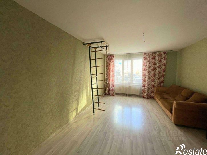 3-комн квартира ул Сергея Ускова, 23,  д. 23