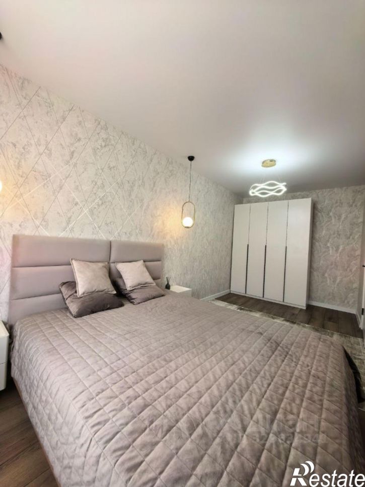 2-комн квартира Комсомольский проспект, 90,  д. 90