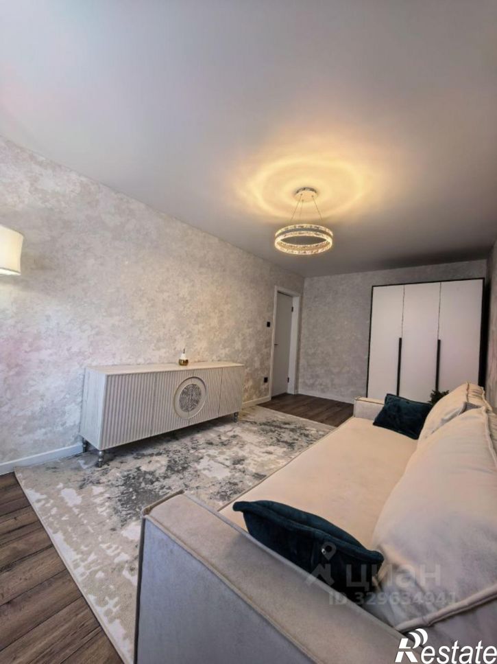 2-комн квартира Комсомольский проспект, 90,  д. 90