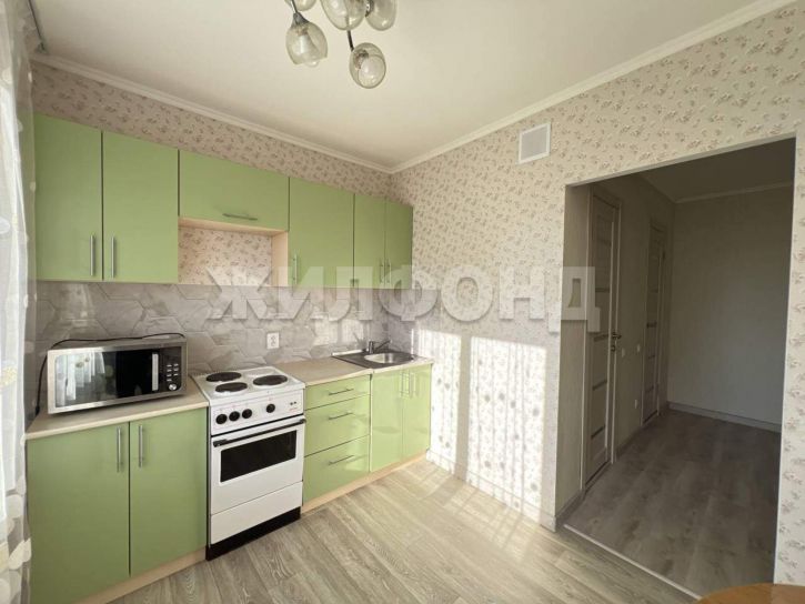 2-комн квартира Гущина улица, д.167
