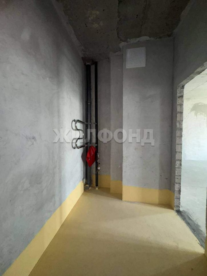 3-комн квартира Строителей проспект, д.18к1