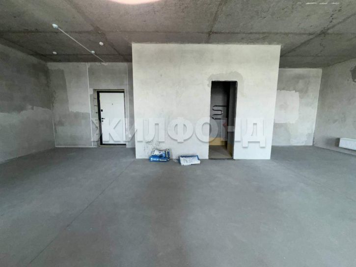 3-комн квартира Строителей проспект, д.18к1