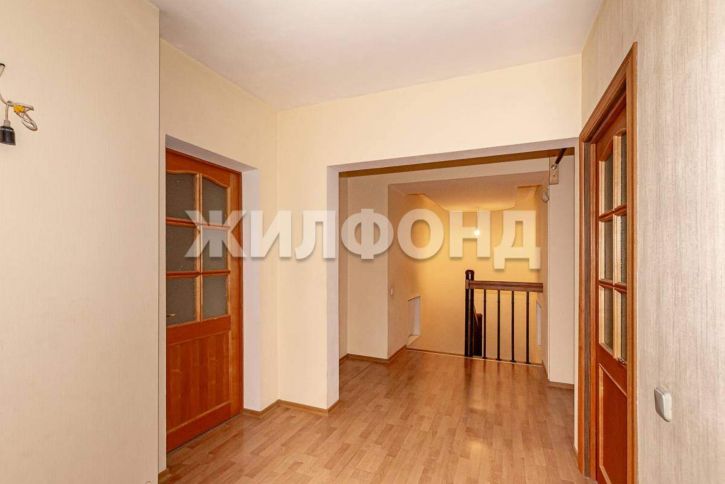 6-комн квартира Попова улица, д.98А