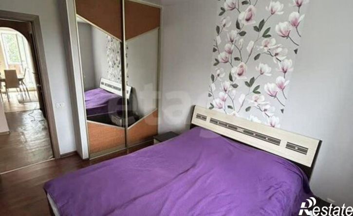 3-комн квартира ул Юрина, 220А,  д. 220А