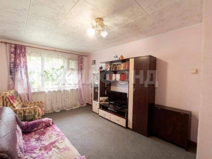 3-комн квартира Антона Петрова улица, д.134