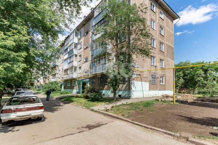 3-комн квартира Антона Петрова улица, д.134