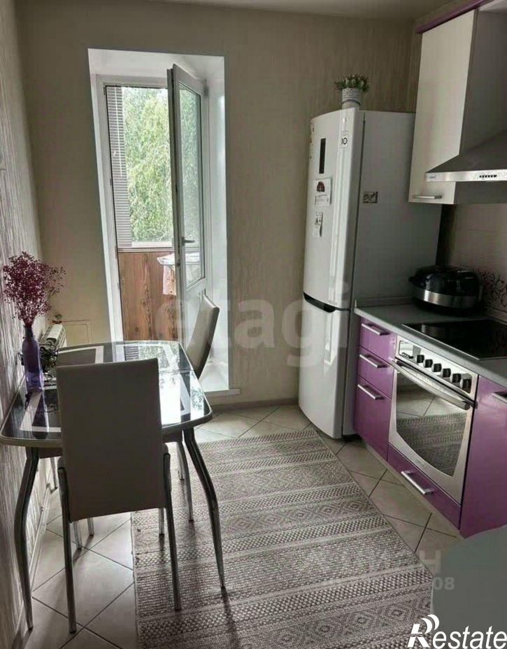 3-комн квартира ул Юрина, 220А,  д. 220А