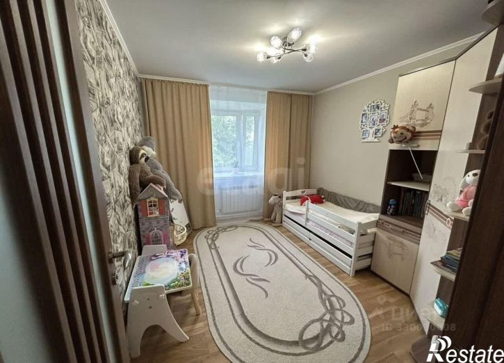 3-комн квартира ул Юрина, 220А,  д. 220А