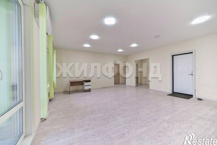 3-комн квартира улица 280-летия Барнаула, 21,  д. 21