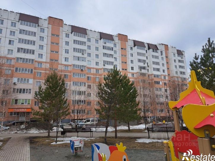 3-комн квартира ул Лазурная, 54,  д. 54