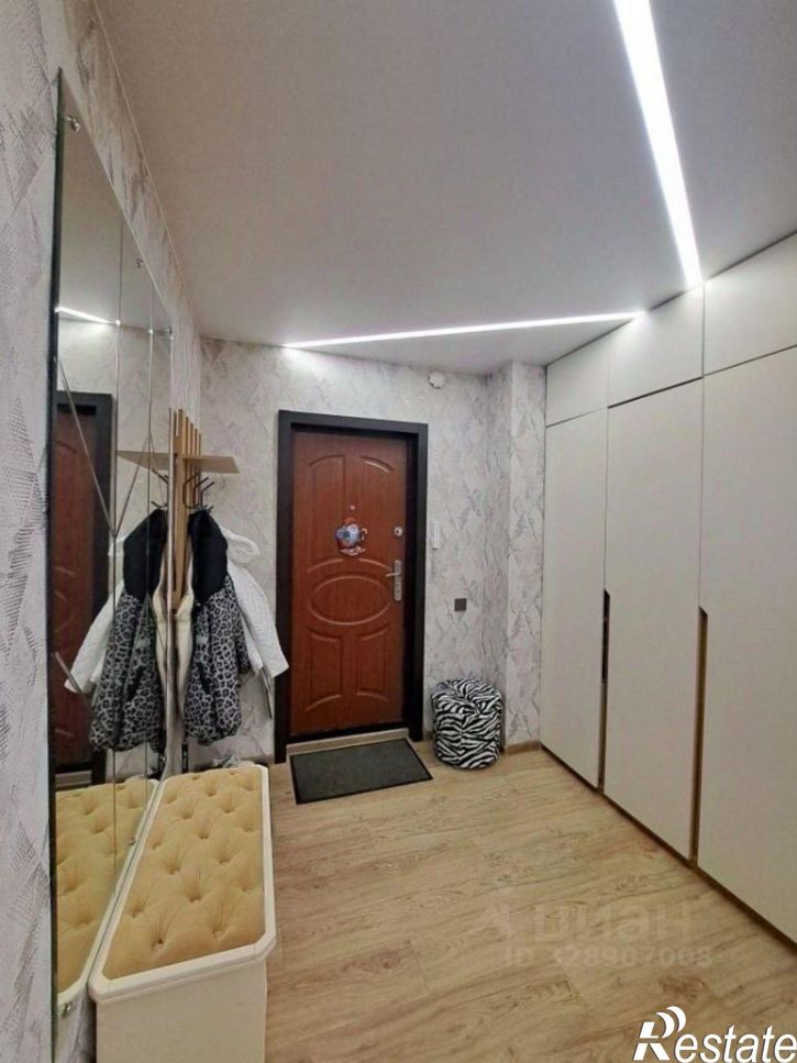 3-комн квартира ул Лазурная, 54,  д. 54
