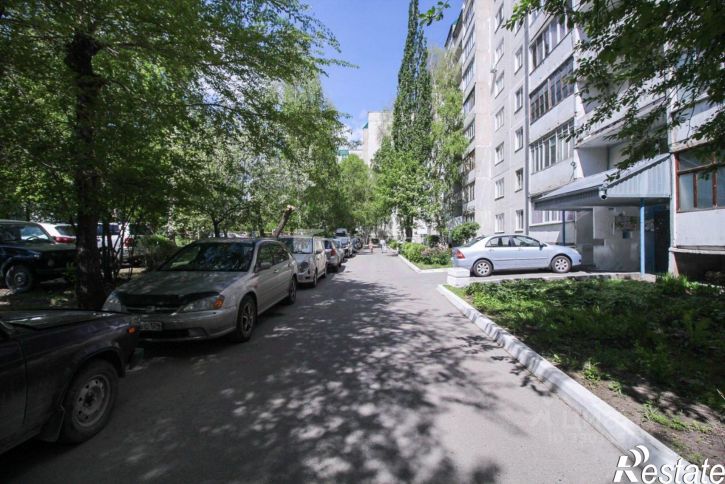 3-комн квартира улица Антона Петрова, 262,  д. 262