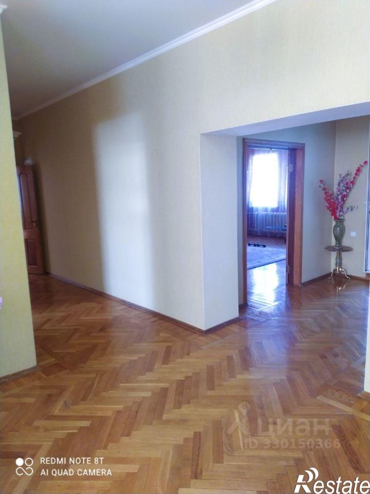 4-комн квартира улица Профинтерна, 40А,  д. 40А