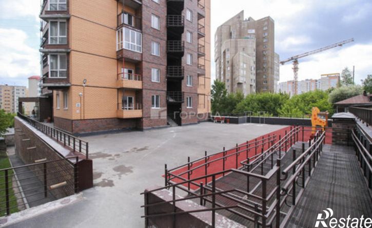 3-комн квартира улица Папанинцев, 145,  д. 145