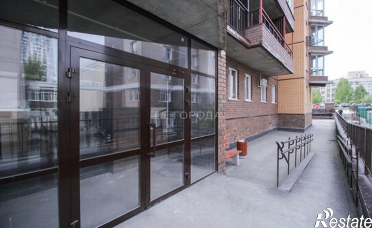 3-комн квартира улица Папанинцев, 145,  д. 145