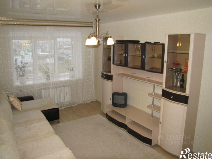 2-комн квартира Лазурная улица, 19,  д. 19
