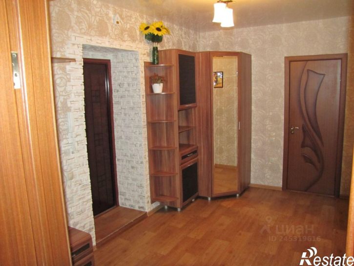 2-комн квартира Лазурная улица, 19,  д. 19