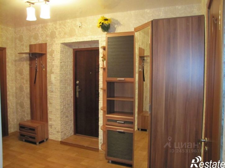 2-комн квартира Лазурная улица, 19,  д. 19
