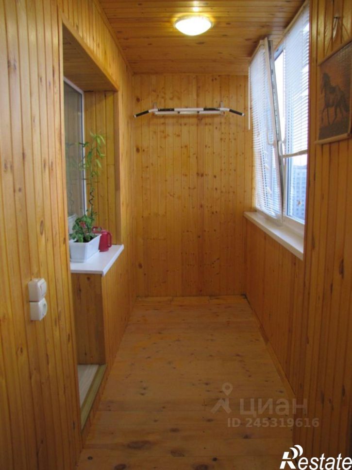 2-комн квартира Лазурная улица, 19,  д. 19